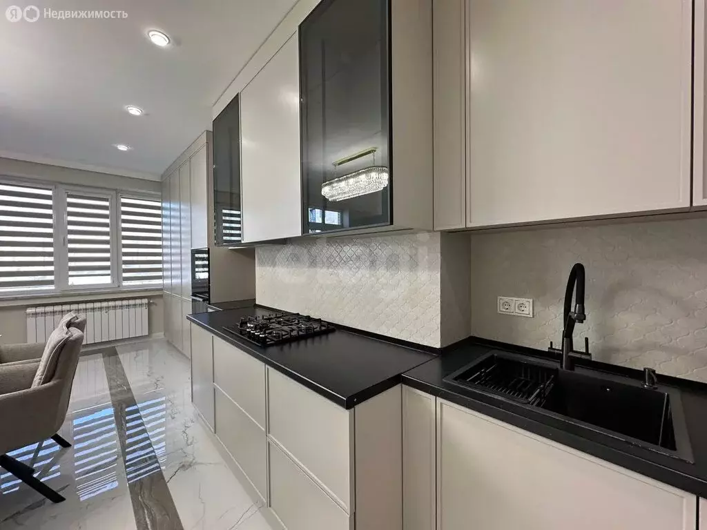 3-комнатная квартира: Владикавказ, улица Астана Кесаева, 44Вк2 (95 м) - Фото 2