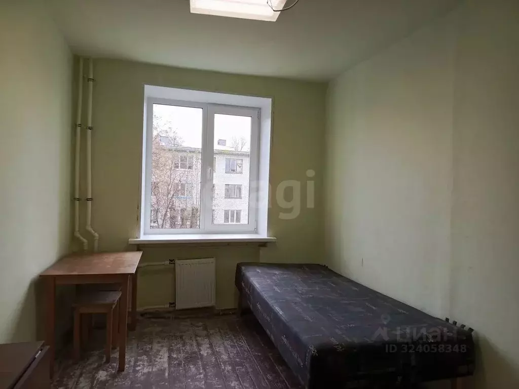 Комната Ленинградская область, Кириши Пионерская ул., 4 (9.8 м) - Фото 1