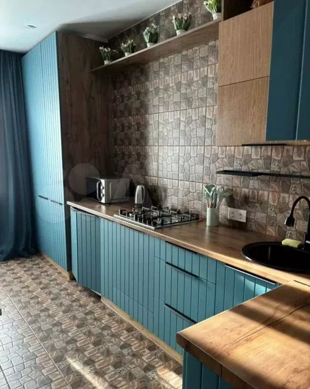 1-к. квартира, 40 м, 1/9 эт. - Фото 0