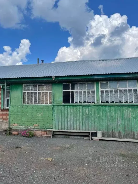 Дом в Оренбургская область, Бузулукский район, Елшанский сельсовет, с. ... - Фото 1