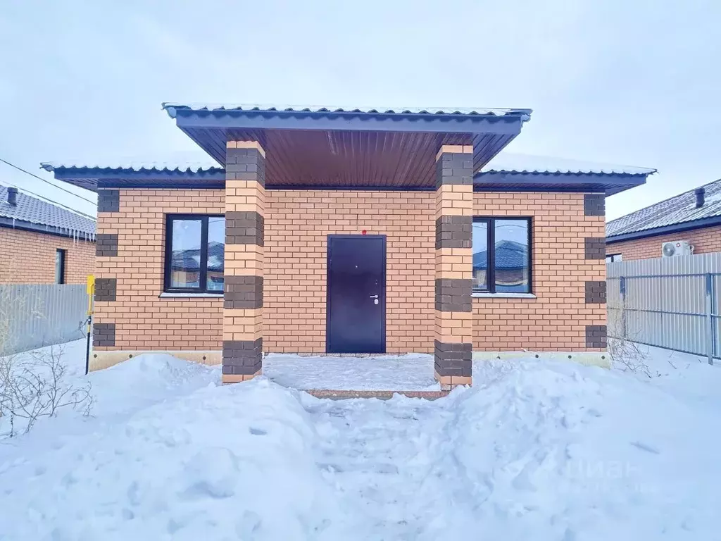 Дом в Оренбургская область, Оренбургский район, с. Ивановка ул. ... - Фото 1