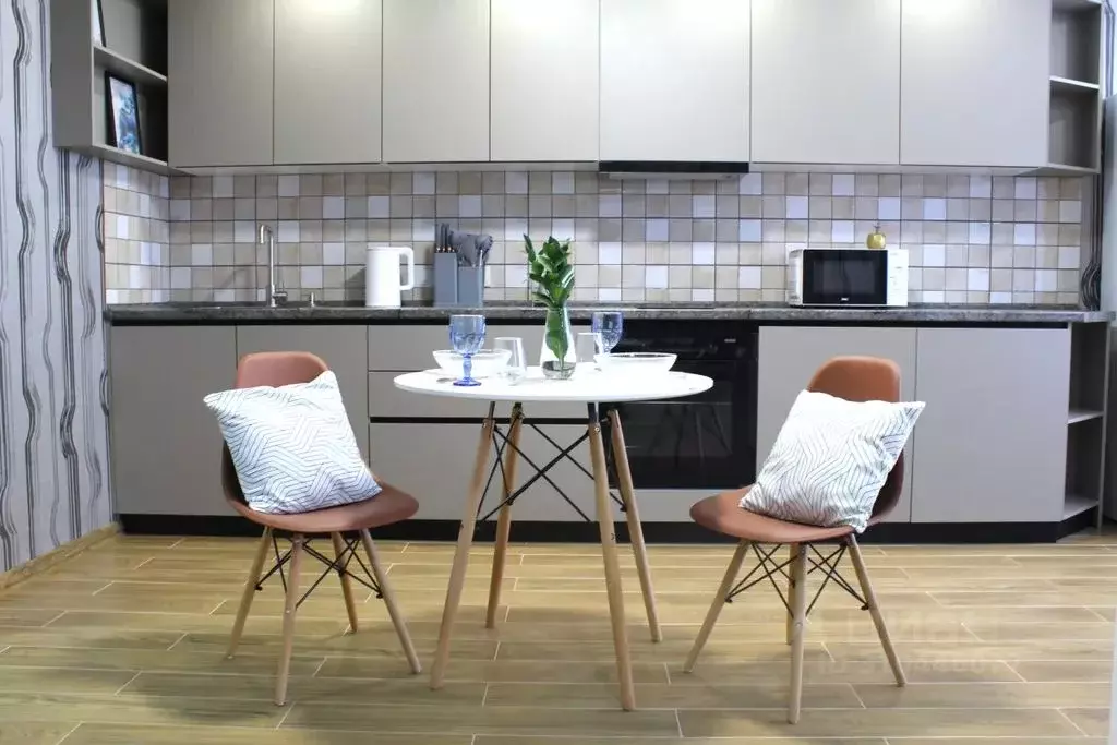 Студия Саратовская область, Саратов ул. Имени И.В. Мичурина, 18/68 ... - Фото 1