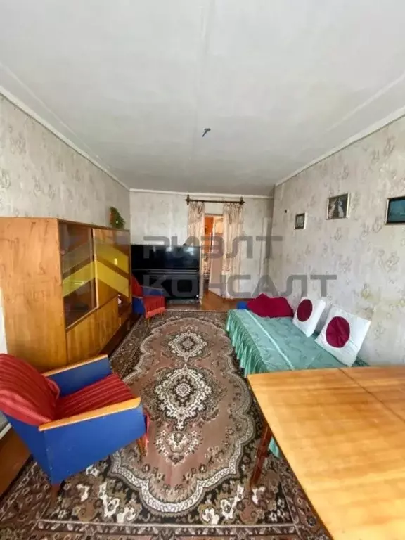 3-к кв. Омская область, Любинский рп ул. Пионерская, 24 (71.0 м) - Фото 0