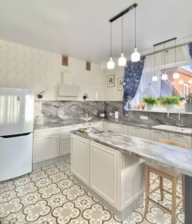 Дом в Краснодарский край, Геленджик Виноградарь-2 СНТ,  (275 м) - Фото 1