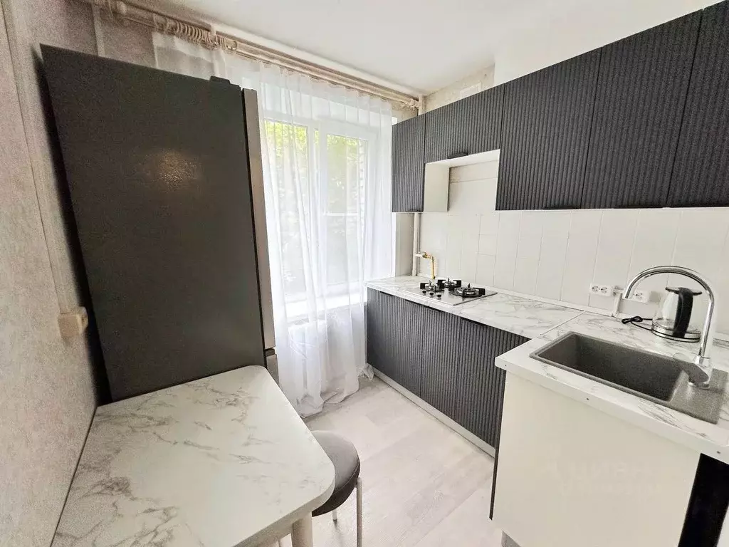 2-к кв. Московская область, Реутов Советская ул., 35 (43.0 м) - Фото 0