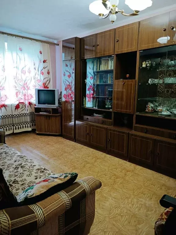 2-к кв. Вологодская область, Череповец просп. Победы, 113 (43.0 м) - Фото 0