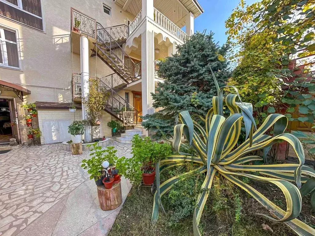 Комната Краснодарский край, Сочи Адлер жилрайон, ул. Прибрежная, 15 - Фото 0