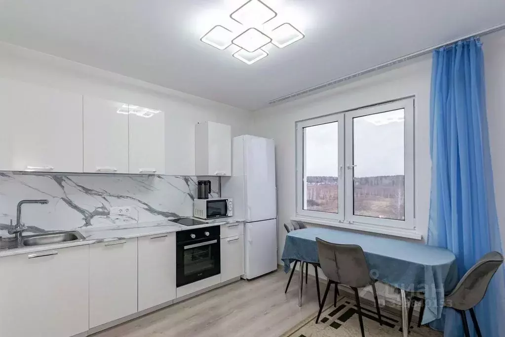 1-к кв. Свердловская область, Екатеринбург ул. Латвийская, 58 (35.4 м) - Фото 1