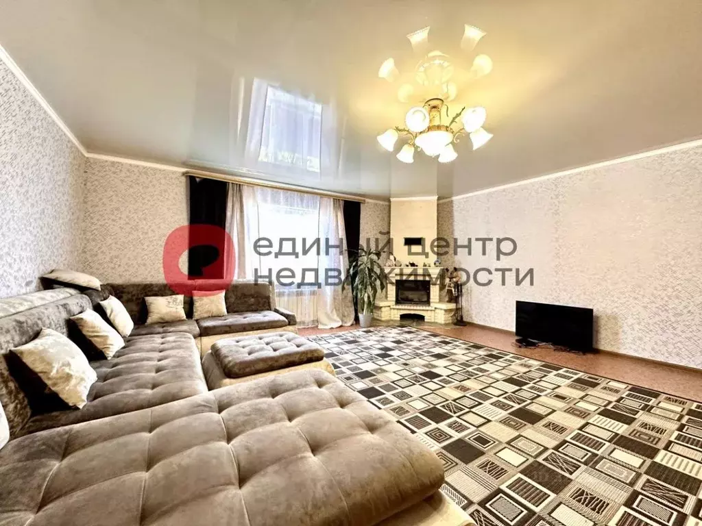 Дом в Тюменская область, Тюмень ул. Анатолия Секисова (197 м) - Фото 2