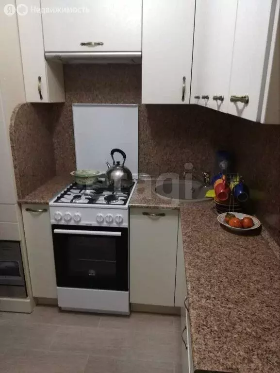 3-комнатная квартира: Омск, микрорайон Заозёрный, улица Бархатовой, 1Б ... - Фото 1