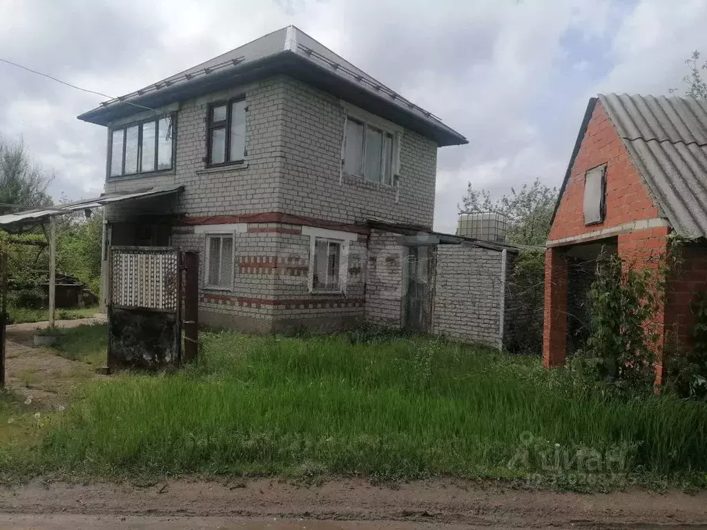 Дом в Саратовская область, Энгельс муниципальное образование, Ромашка ... - Фото 1