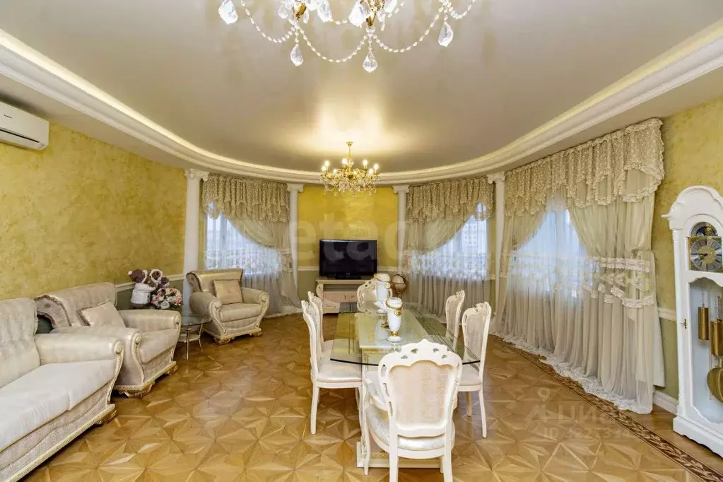 3-к кв. Тюменская область, Тюмень ул. Хохрякова, 45 (156.0 м) - Фото 1