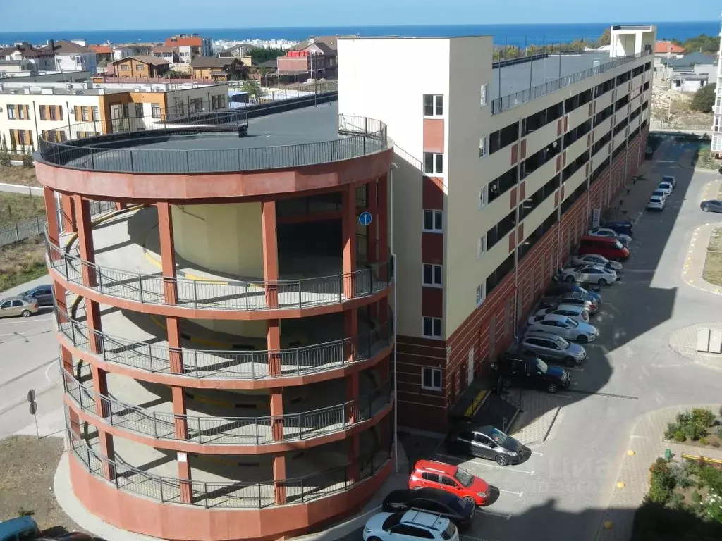 Гараж в Севастополь просп. Античный, 26 (16 м) - Фото 1