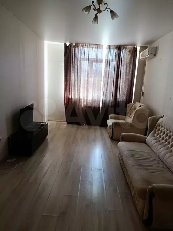 1-к. квартира, 46 м, 1/9 эт. - Фото 1