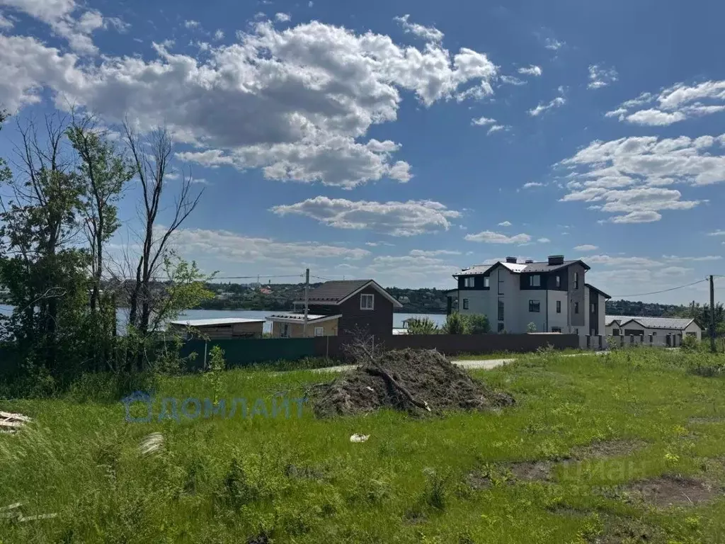 Дом в Самарская область, Волжский район, Лопатино с/пос, пос. ... - Фото 1