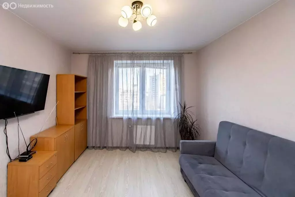 2-комнатная квартира: Тюмень, Холодильная улица, 21 (47.5 м) - Фото 1