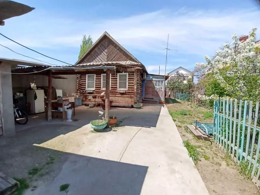 Дом в Астраханская область, Астрахань Ленинская ул. (58 м) - Фото 1