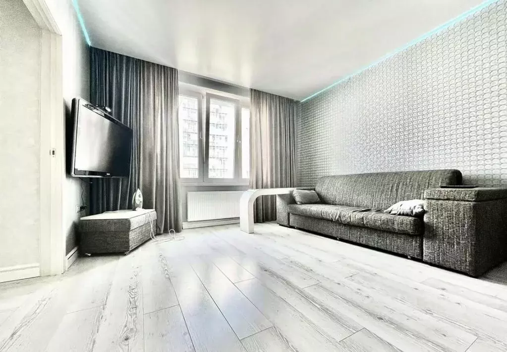 2-к кв. Свердловская область, Екатеринбург ул. Куйбышева, 21 (50.0 м) - Фото 1