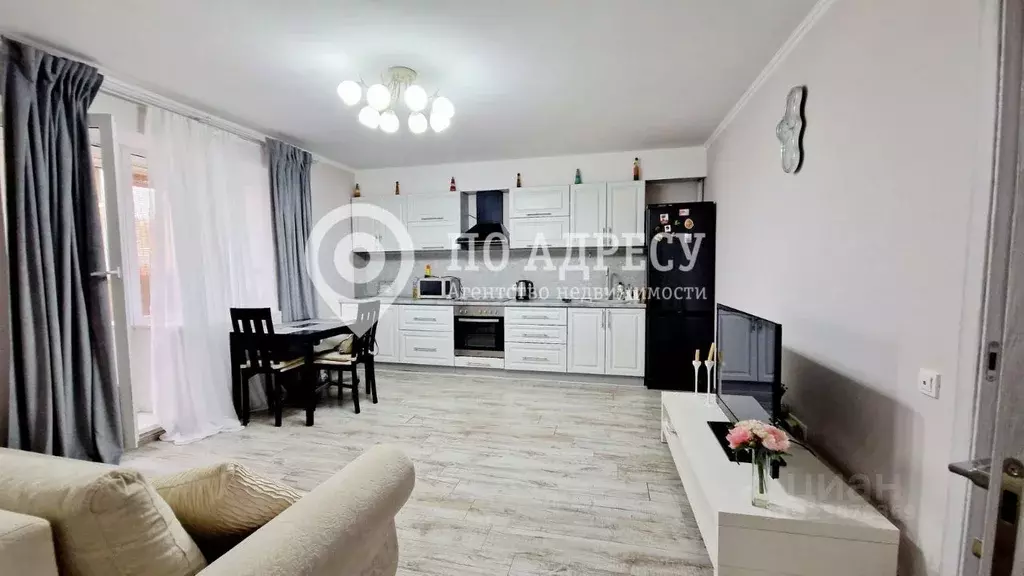 2-к кв. Саратовская область, Саратов просп. Строителей, 22 (50.0 м) - Фото 1