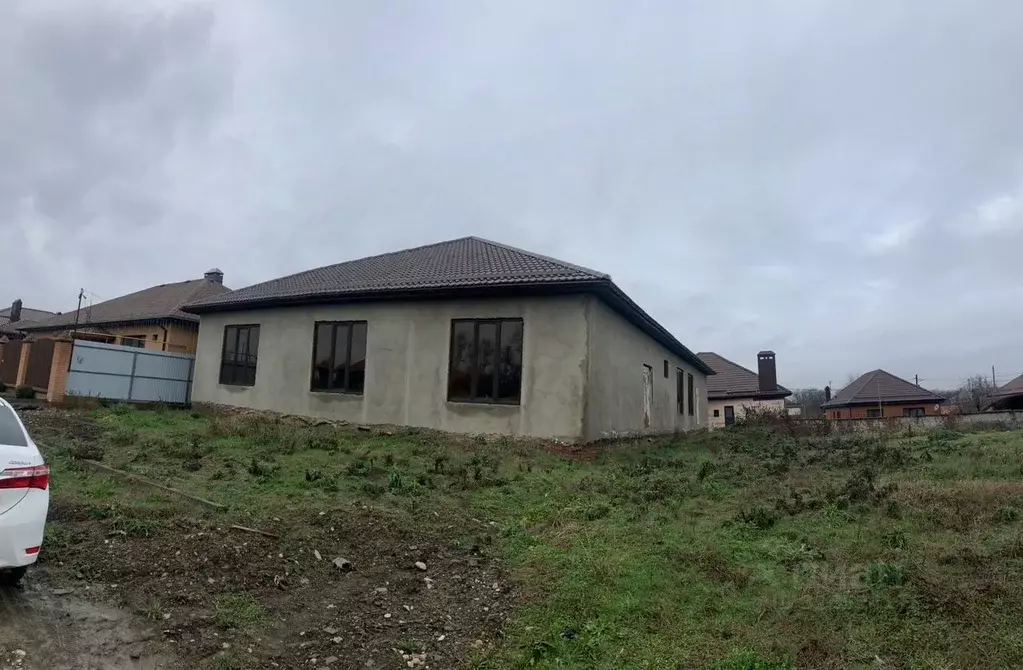 Дом в Краснодарский край, Кореновск ул. Екатерининская (330 м) - Фото 2