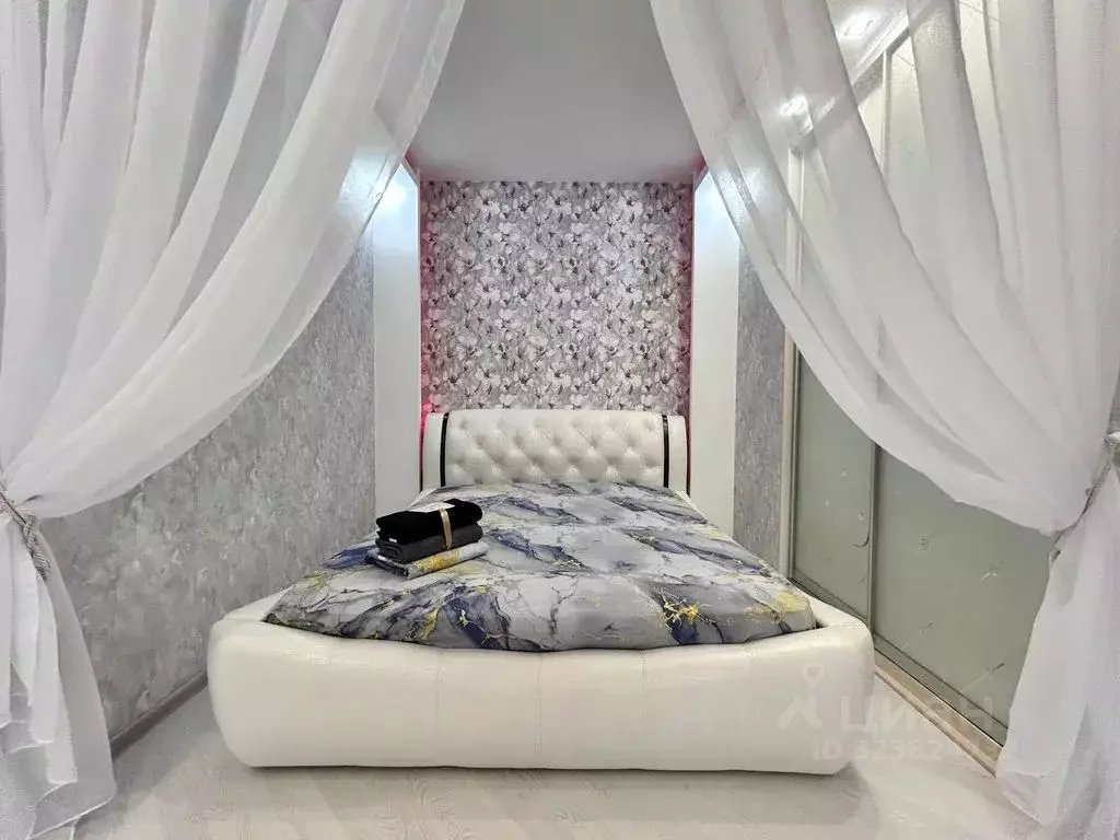 1-к кв. Татарстан, Казань ул. Адоратского, 3г (50.0 м) - Фото 2