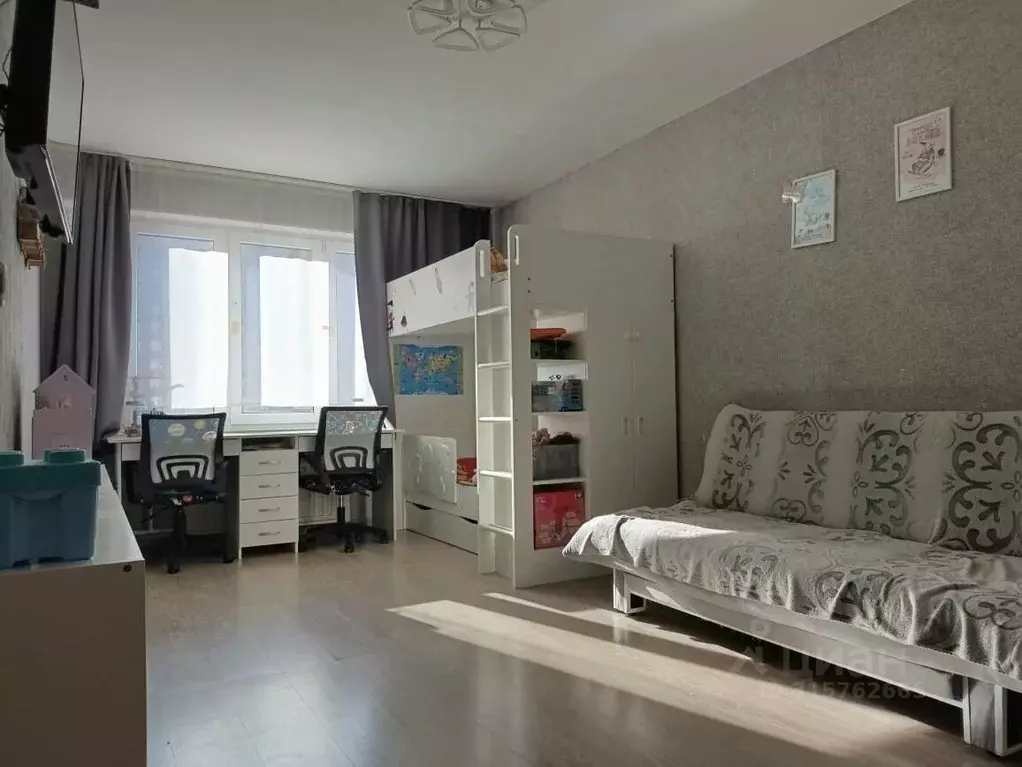 2-к кв. Санкт-Петербург ул. Оптиков, 52к3 (61.8 м) - Фото 0