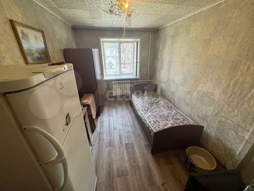 Комната 10,8 м в 9-к., 2/5 эт. - Фото 1