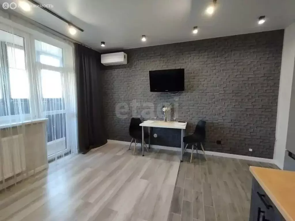 Квартира-студия: Краснодар, улица имени Героя Ростовского, 8к1 (24.8 ... - Фото 2