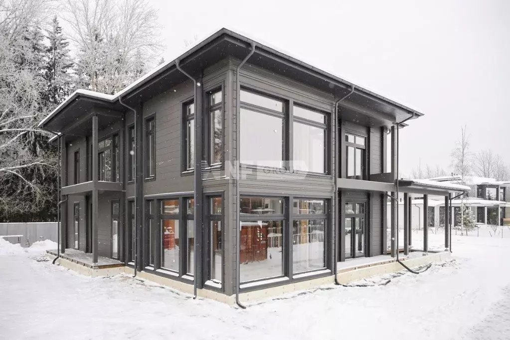 Коттедж в Санкт-Петербург пос. Солнечное, ул. Колхозная, 2к4 (592 м) - Фото 1