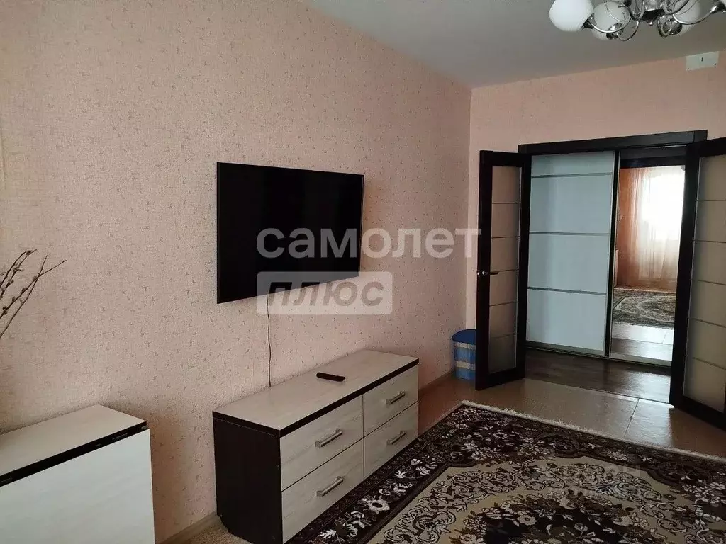 3-к кв. Омская область, Омск ул. 21-я Амурская, 35 (70.1 м) - Фото 2