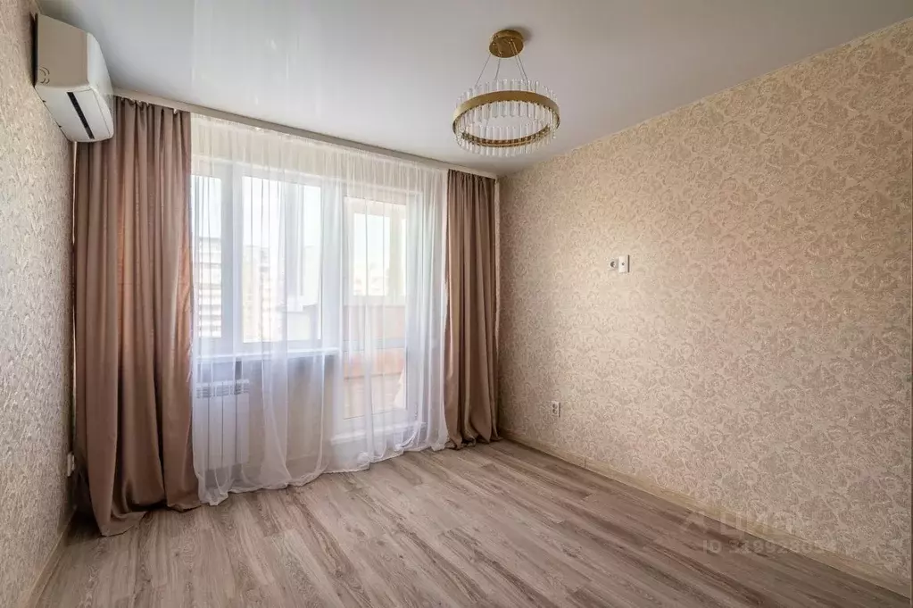 4-к кв. Свердловская область, Екатеринбург ул. Крестинского, 53 (79.7 ... - Фото 0