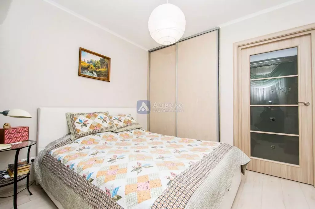 3-к кв. Тюменская область, Тюмень ул. Газовиков, 61 (75.0 м) - Фото 1