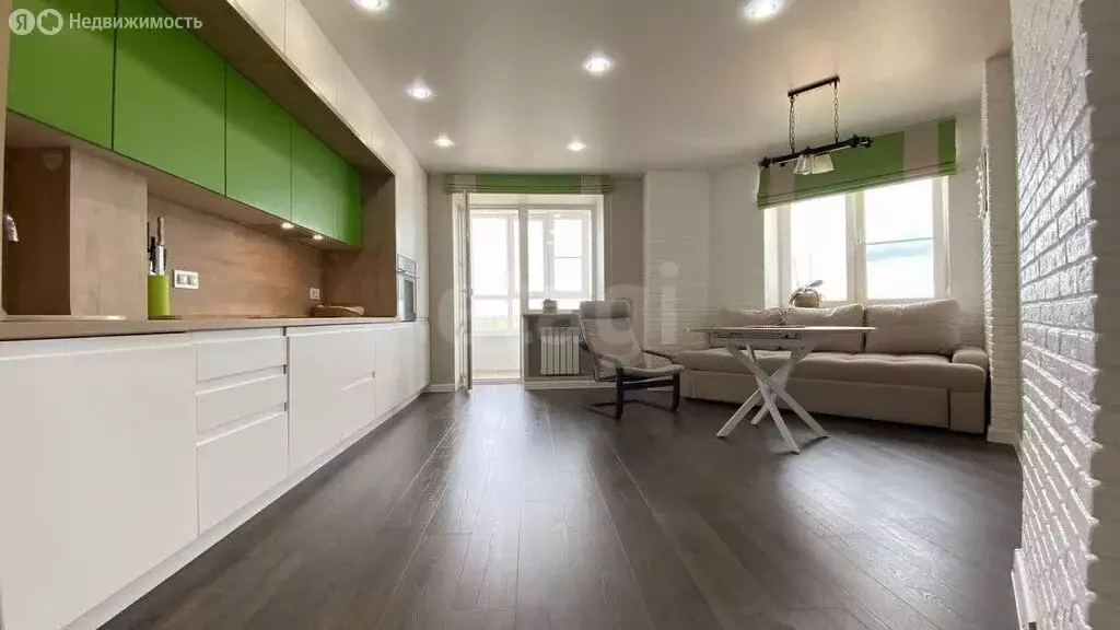 3-комнатная квартира: Чебоксары, улица Академика РАН Х.М. Миначева, 17 ... - Фото 1