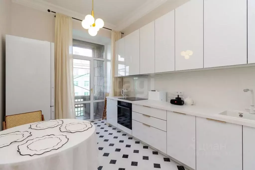 3-к кв. Красноярский край, Красноярск ул. Обороны, 2б (77.6 м) - Фото 1