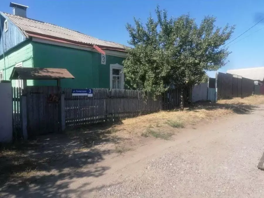 Дом в Воронежская область, Воронеж Локомотивная ул., 3 (83 м) - Фото 1