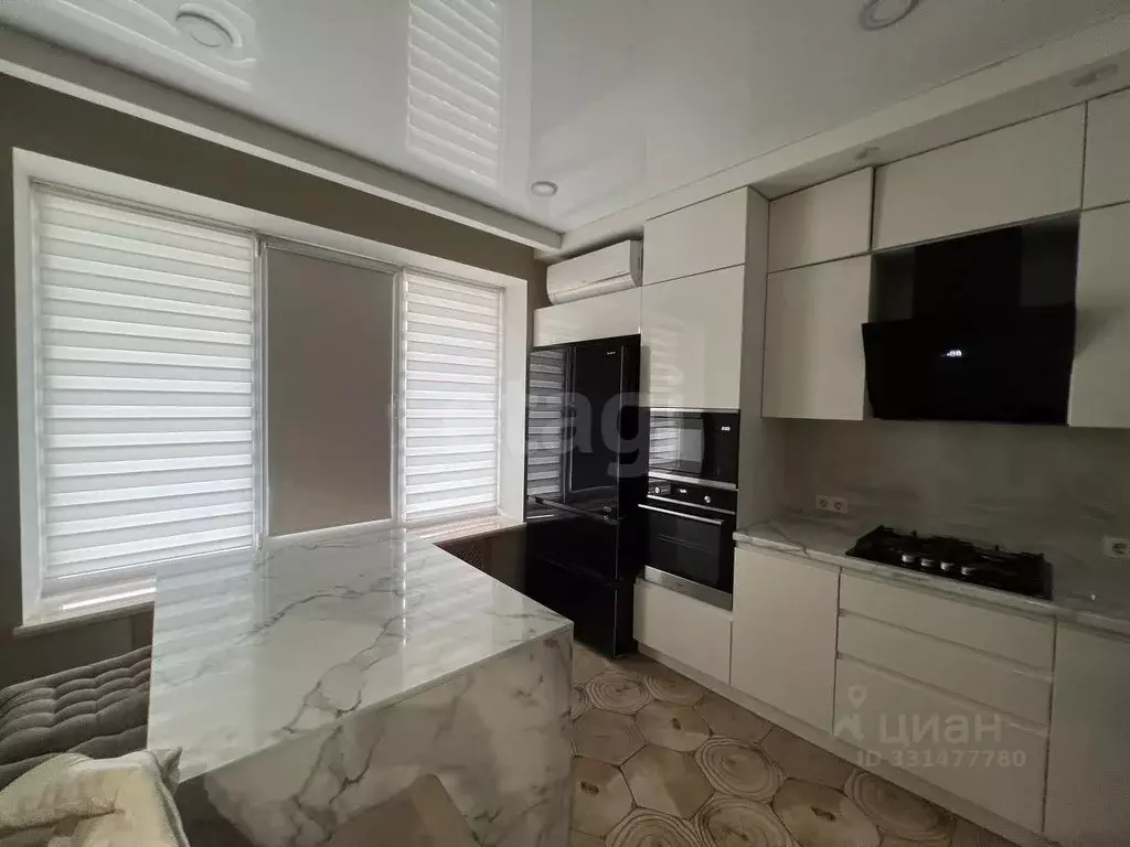 Таунхаус в Краснодарский край, Краснодар ул. Алуштинская, 40 (160 м) - Фото 1