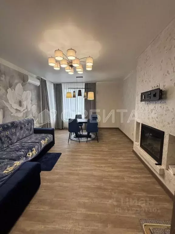 3-к кв. Тюменская область, Тюмень ул. Федюнинского, 30к3 (83.6 м) - Фото 1
