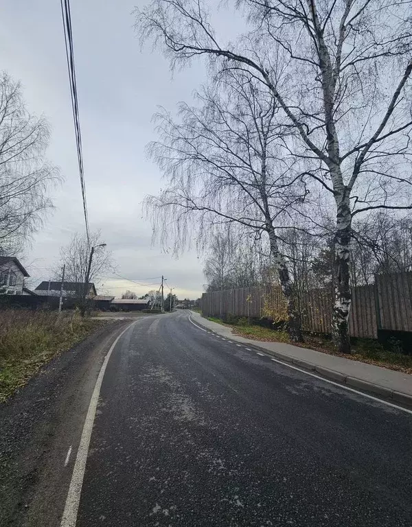 Участок в Московская область, Лосино-Петровский городской округ, д. ... - Фото 1