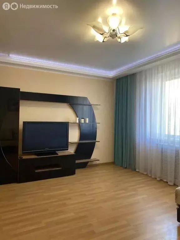 3-комнатная квартира: Нижнекамск, Студенческая улица, 12 (67.6 м) - Фото 1