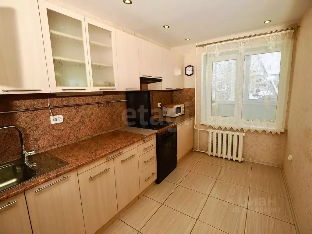 3-к кв. Псковская область, Остров пер. Освобождения, 4 (58.8 м) - Фото 2