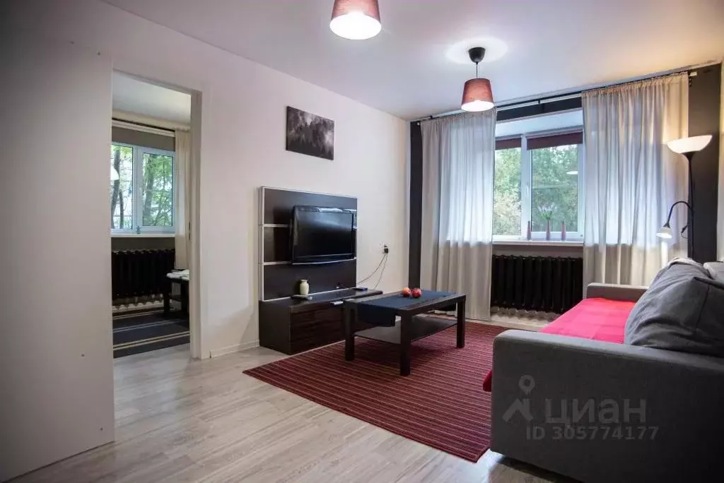 3-к кв. Мурманская область, Мурманск ул. Полярные Зори, 13 (53.0 м) - Фото 2