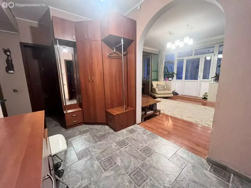 4-комнатная квартира: Иркутск, Байкальская улица, 202 (83.6 м) - Фото 0