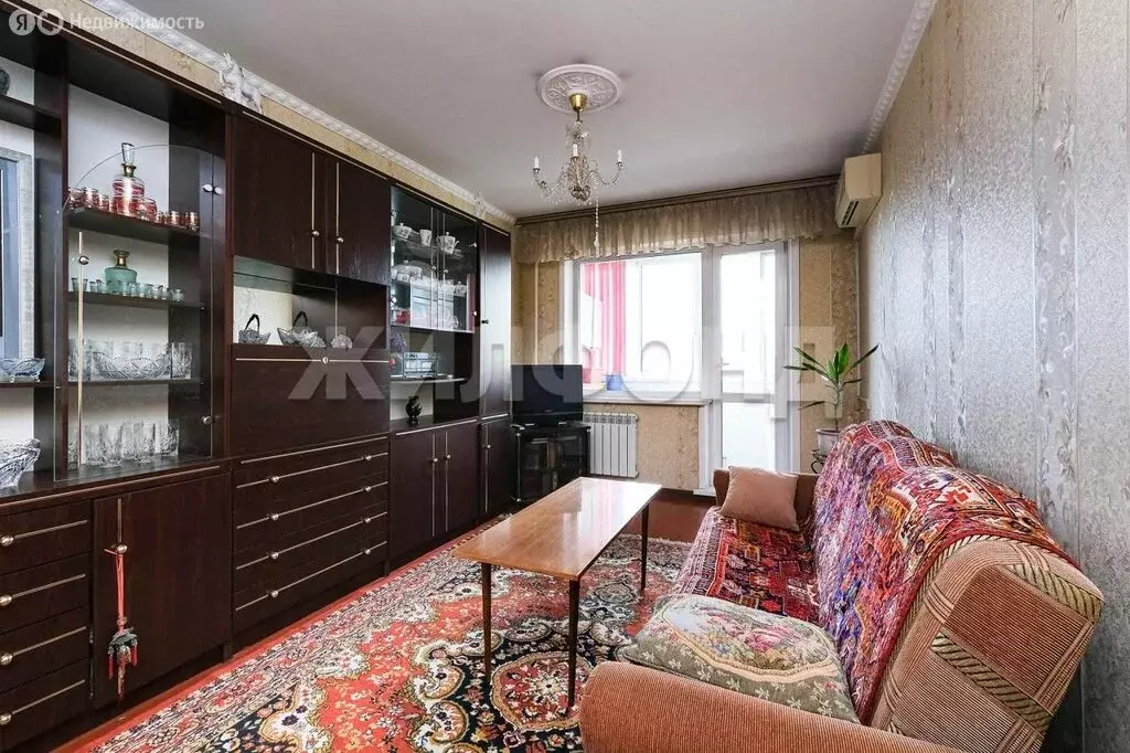 3-комнатная квартира: Новосибирск, Гусинобродское шоссе, 11 (78.5 м) - Фото 0