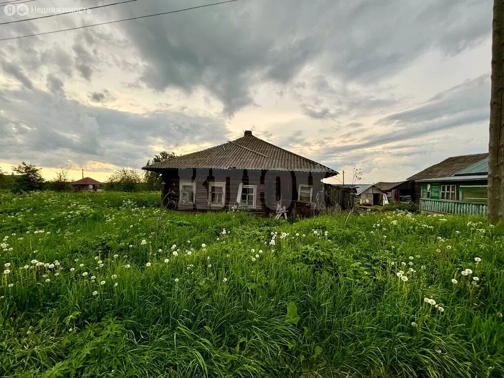 Дом в Вологодская область, Сокольский муниципальный округ, село ... - Фото 0