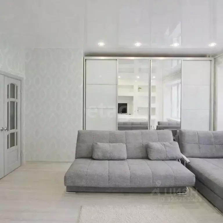 3-к кв. Ульяновская область, Ульяновск просп. Нариманова, 89А (90.2 м) - Фото 1