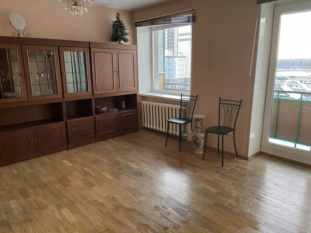 3-к кв. Ленинградская область, Кировск Пионерская ул., 1 (60.3 м) - Фото 1