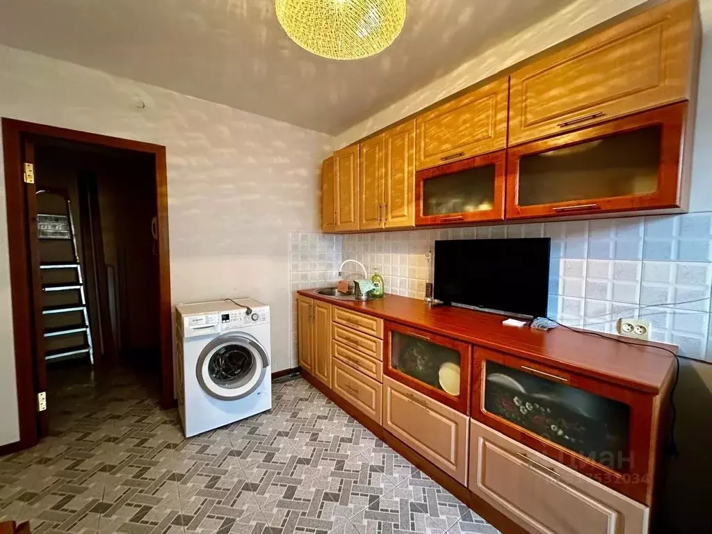 3-к кв. Краснодарский край, Геленджик Ульяновская ул., 23 (70.0 м) - Фото 0