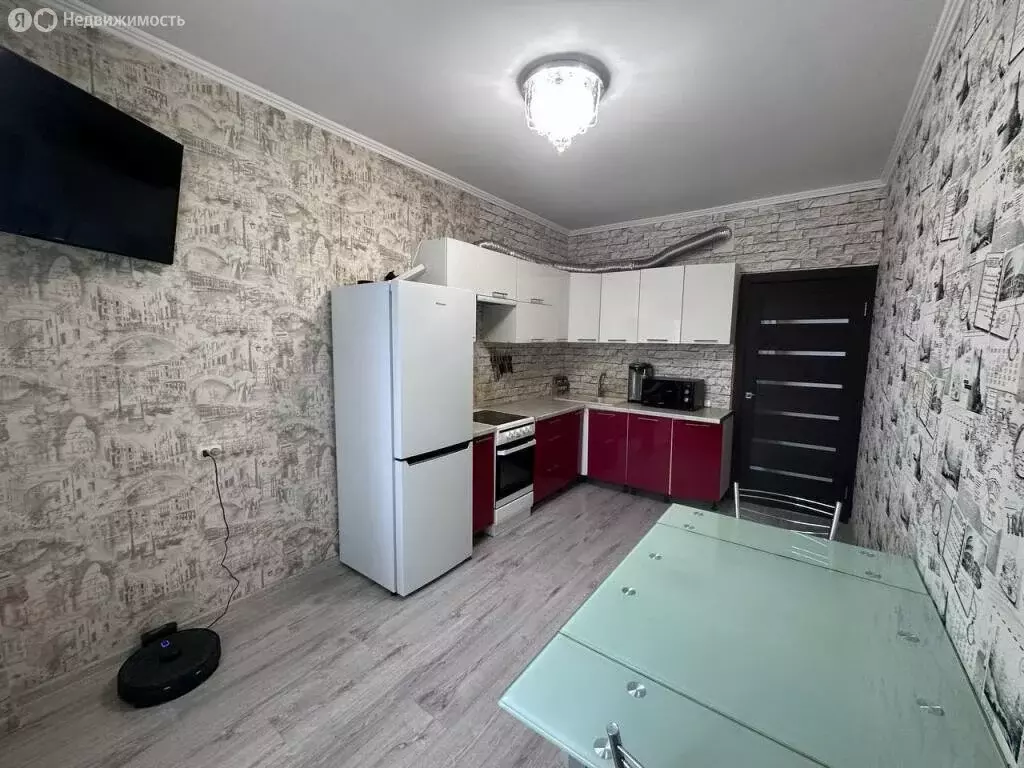 3-комнатная квартира: Абакан, проспект Ленина, 49 (79.8 м) - Фото 2