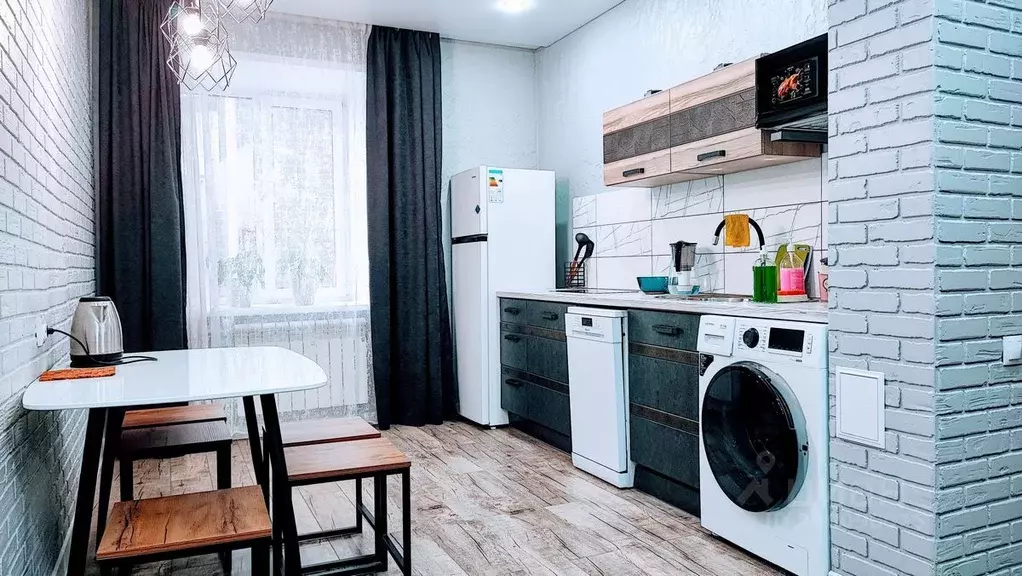 3-к кв. Хакасия, Абакан ул. Арбан, 16 (80.0 м) - Фото 1