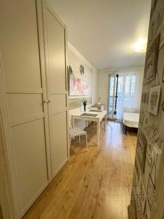 Студия Санкт-Петербург бул. Головнина, 10 (25.0 м) - Фото 1